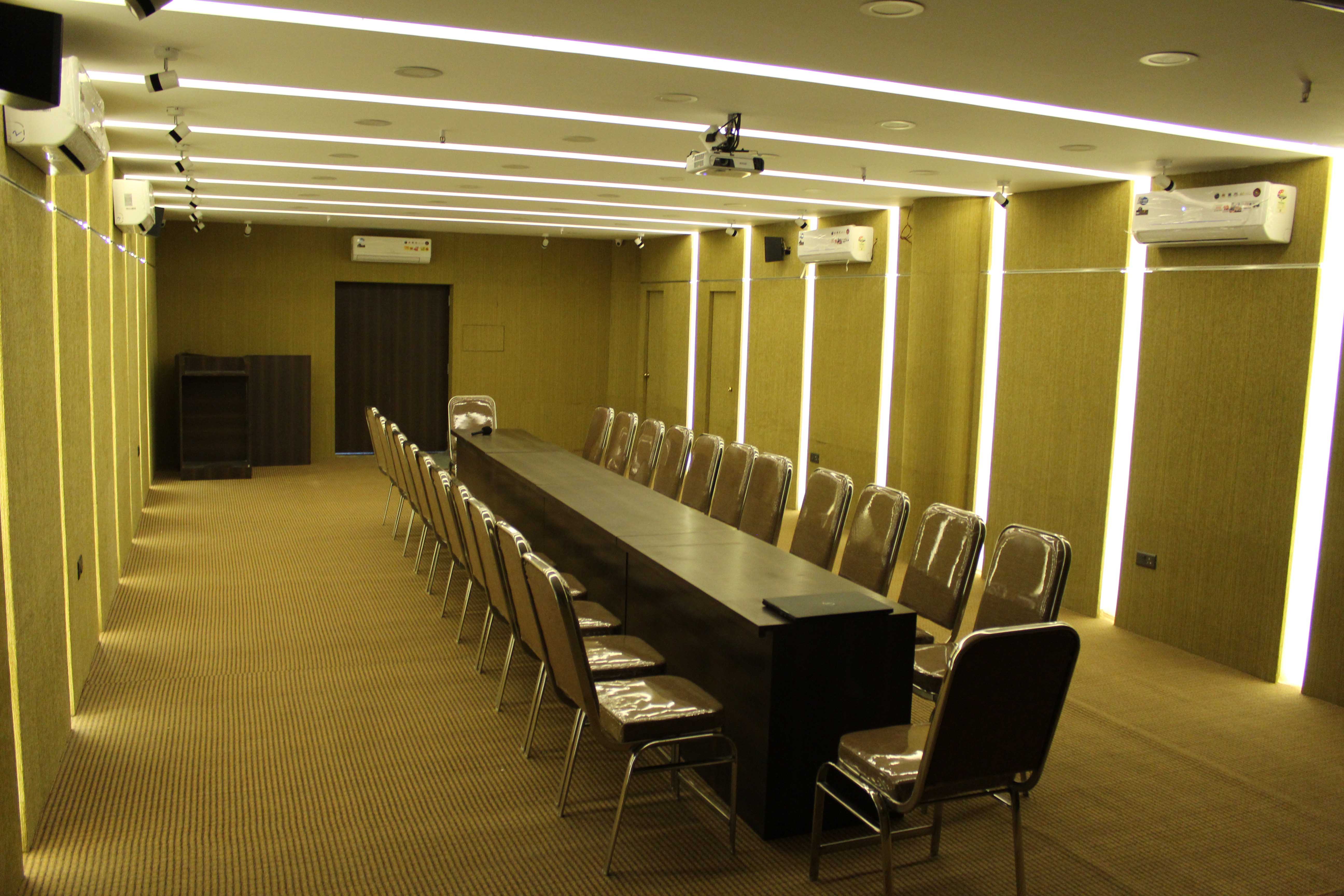 Media Plus meeting room interior